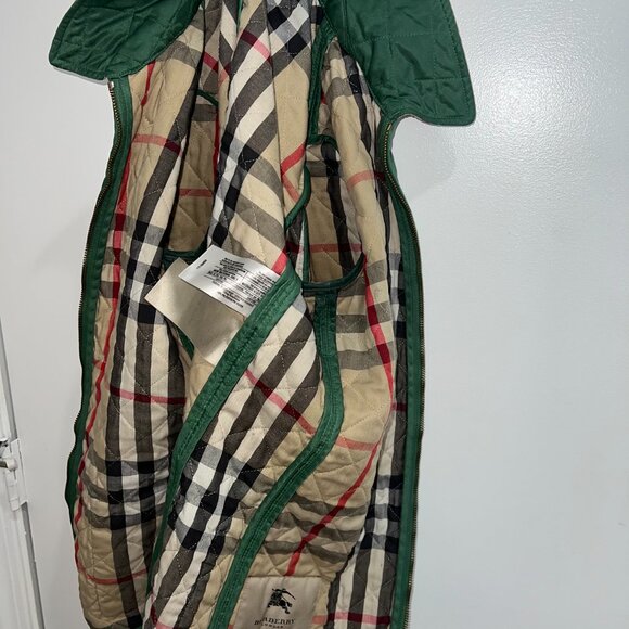 SOLD ! Vintage Burberry Quilted Down Jacket – Olive Green - Picture 5 of 6